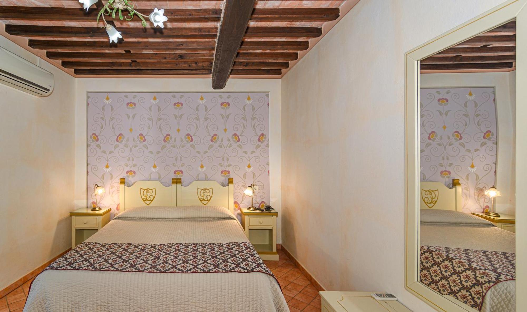 Cheli Hotel